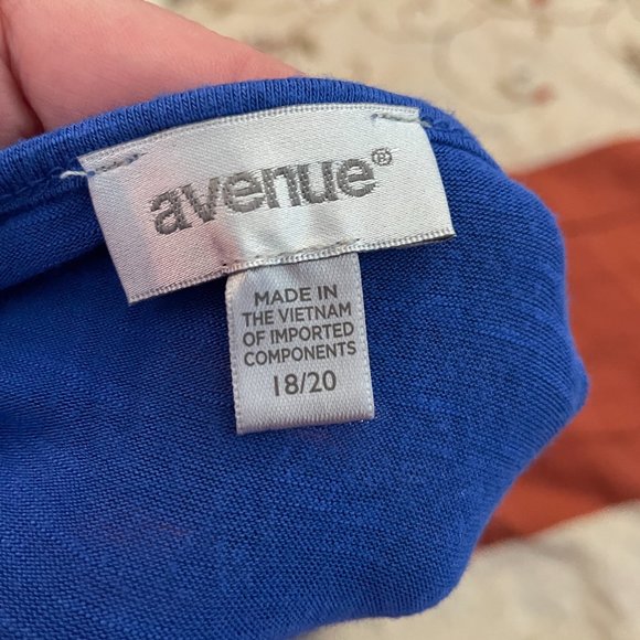 Women's Avenue Short Sleeve Top - Picture 3 of 5